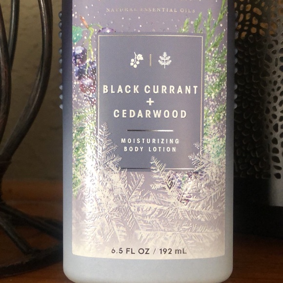 NWT Bath & Body Works Aromatherapy Black Currant + Cedarwood Moisturizing Lotion - Picture 2 of 7